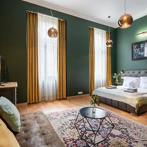 The Pearl Of The Heart Of Apartman