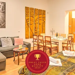 Central Apartments Apartman